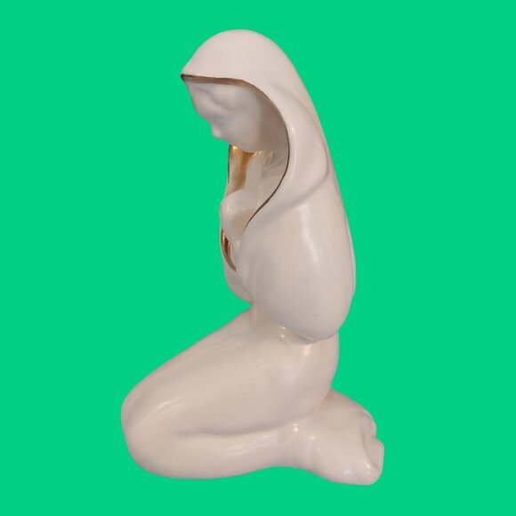 Kay Finch Praying Madonna Christmas Nativity Figurine RARE Gold & White Colorway - Picture 4 of 10